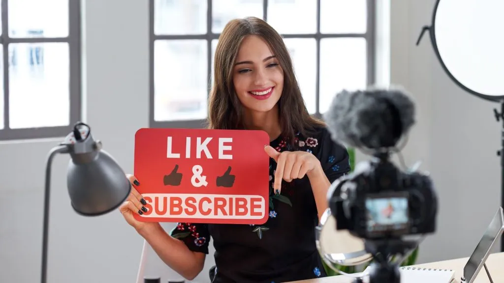How to Become Famous on Youtube 2025